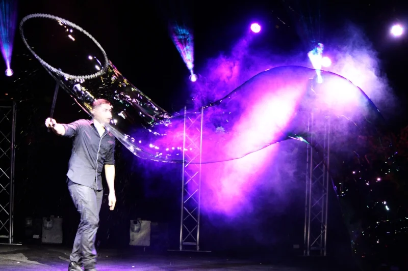 Billions of Bubbles Bubblefest XXI at Discovery Cube 