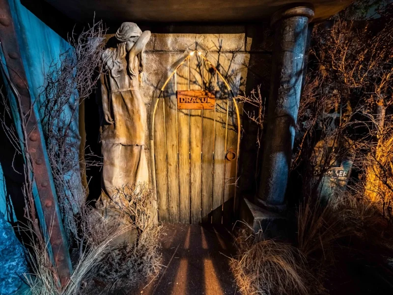 Universal Monsters - HHN 2018 - 9.jpg