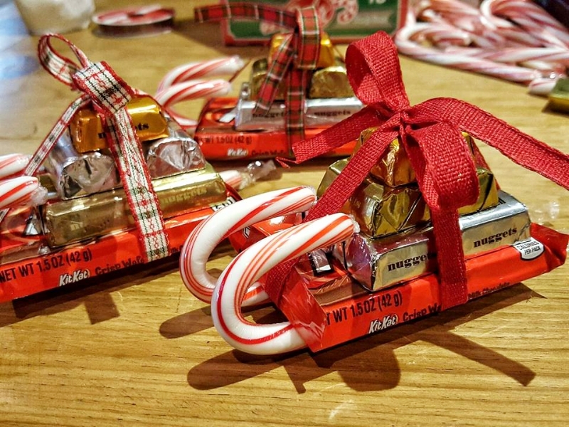 Kit Kat Santa Sleighs that are Simple to Make — Cleverly Catheryn