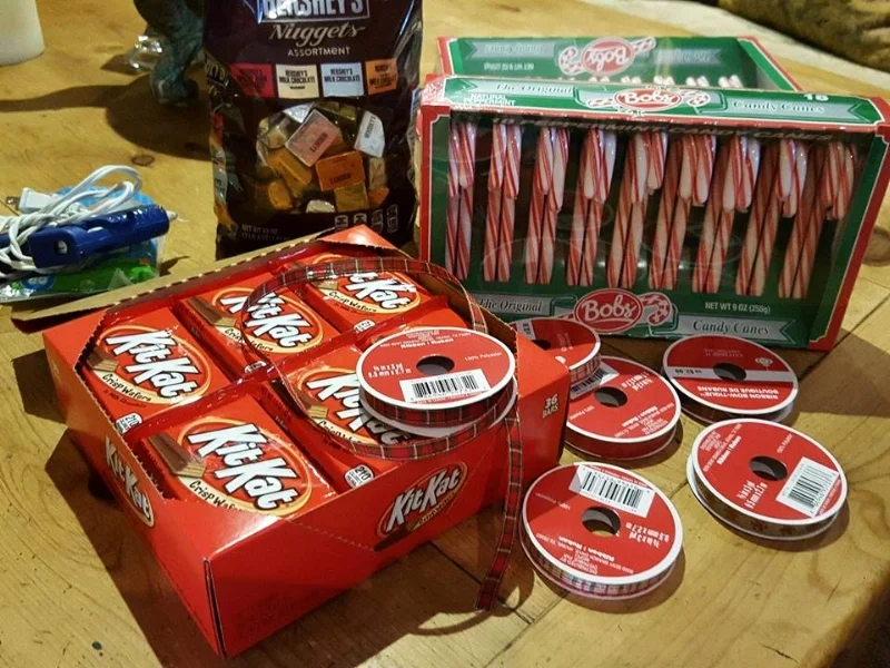 Kit Kat Santa Sleighs that are Simple to Make — Cleverly Catheryn