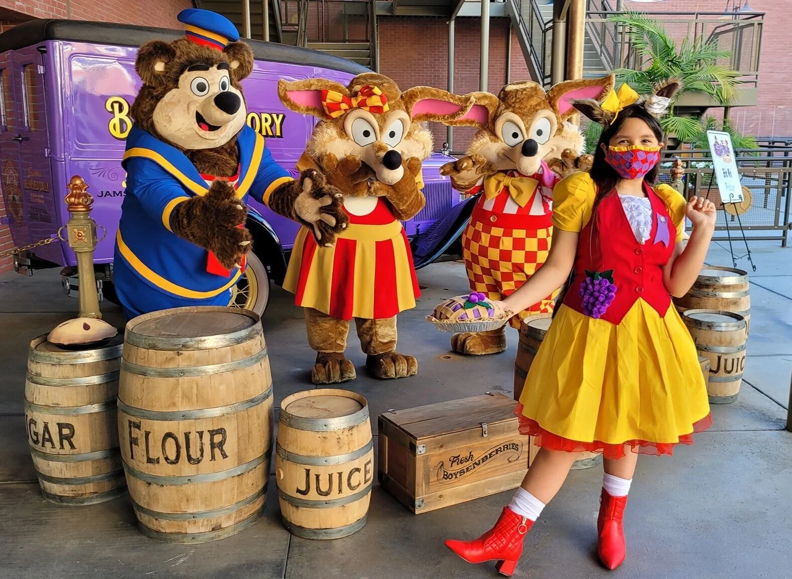Crafty Pie Thief Look Inspired by Knott's Berry Farm Bear-y Tales ...