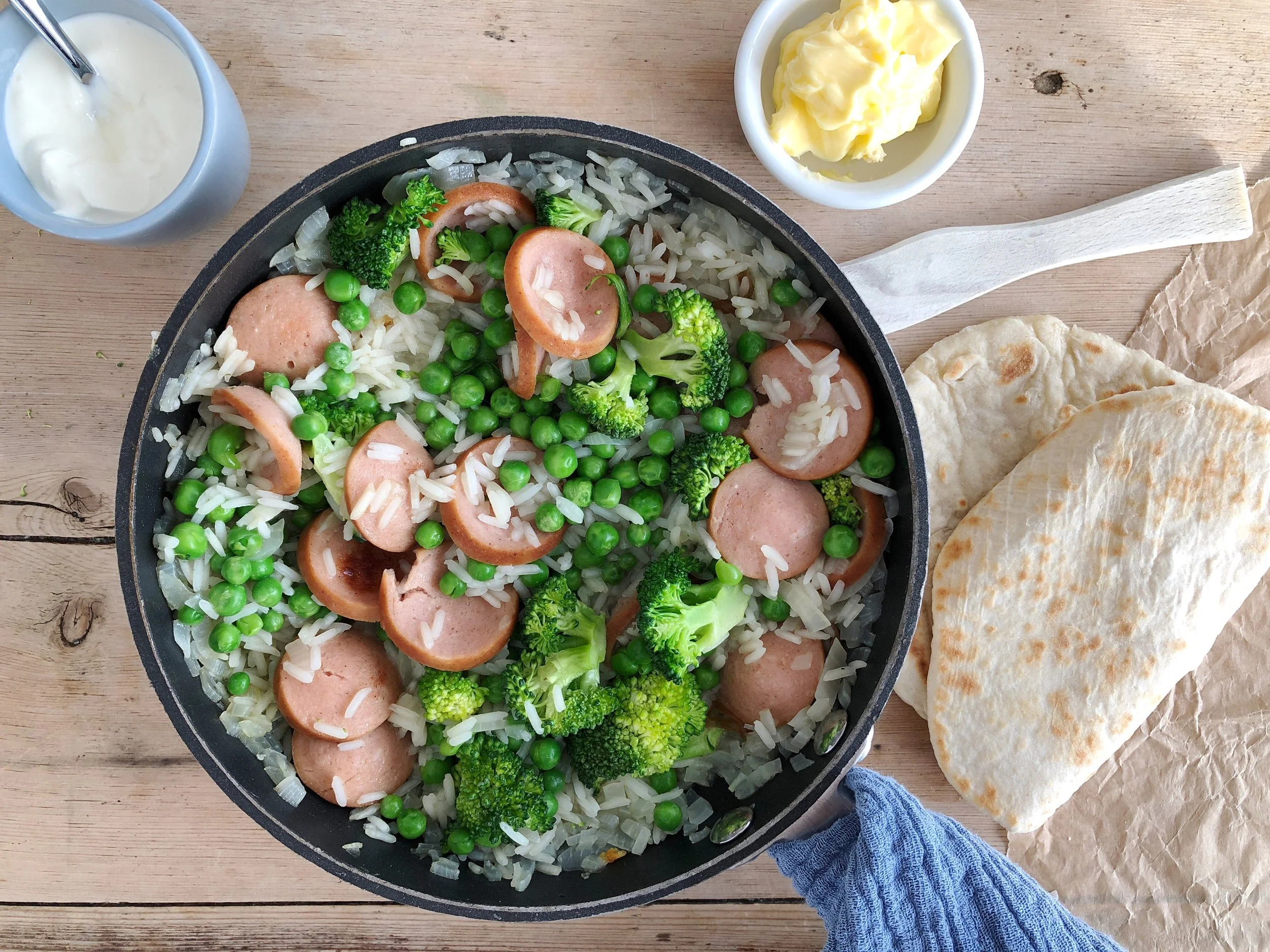 Pølse med ris.jpg