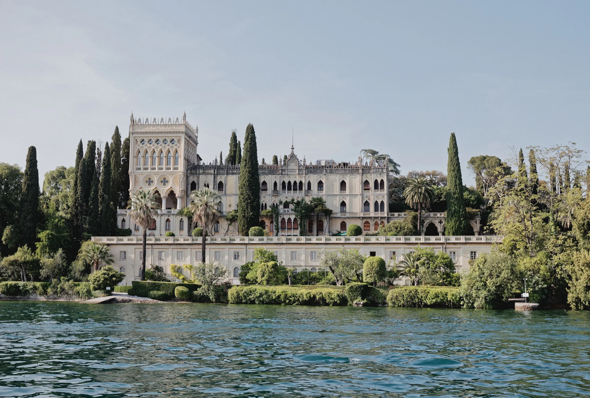 Villa de Ferrari, Borghese, Cavazza