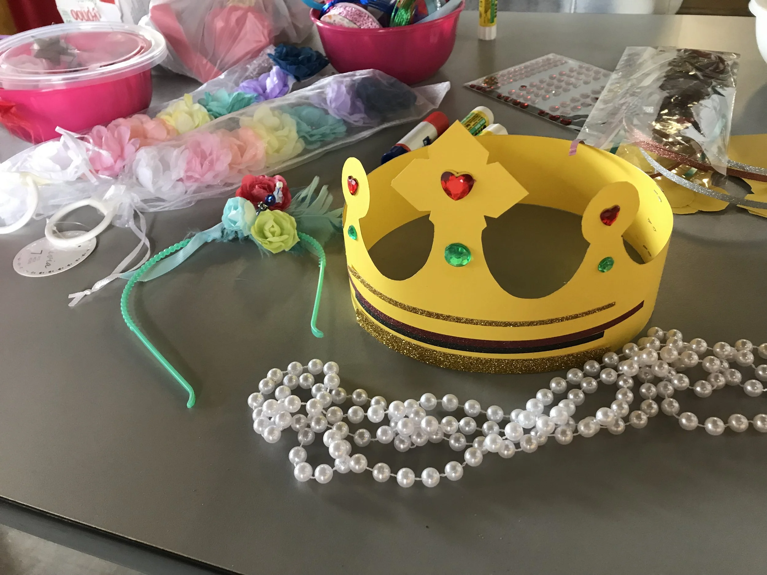 Kids Day: Coronation Crafts