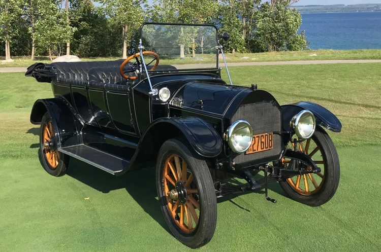 Canadian Vehicles — Canadian Automotive Museum
