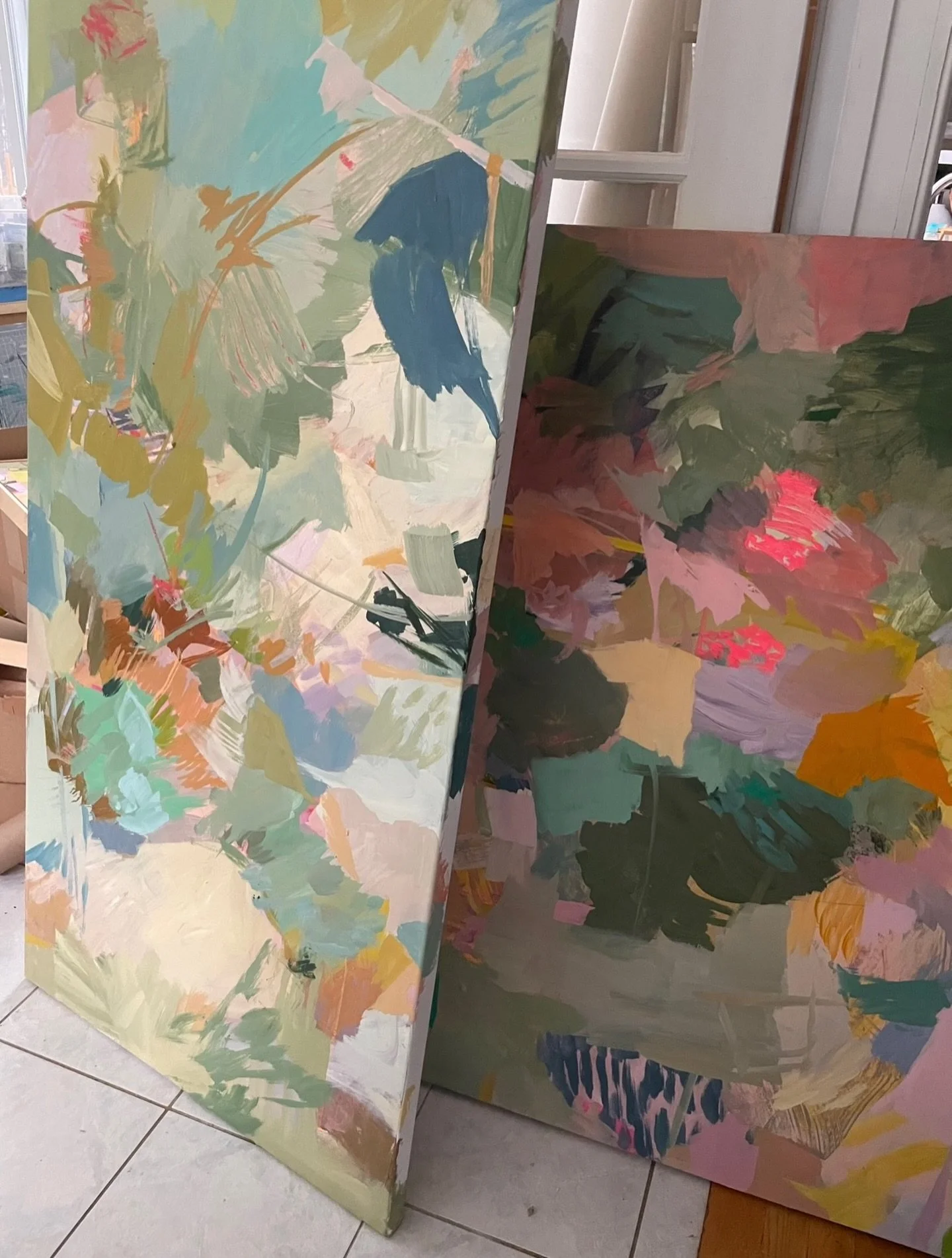 Odd weather today for December in New England&mdash;-it&rsquo;s a balmy 55 degrees, rainy and very windy&mdash;not super winter wonderland Christmas, but it&rsquo;s definitely in line with these tropical-esque works in progress. How does the weather 