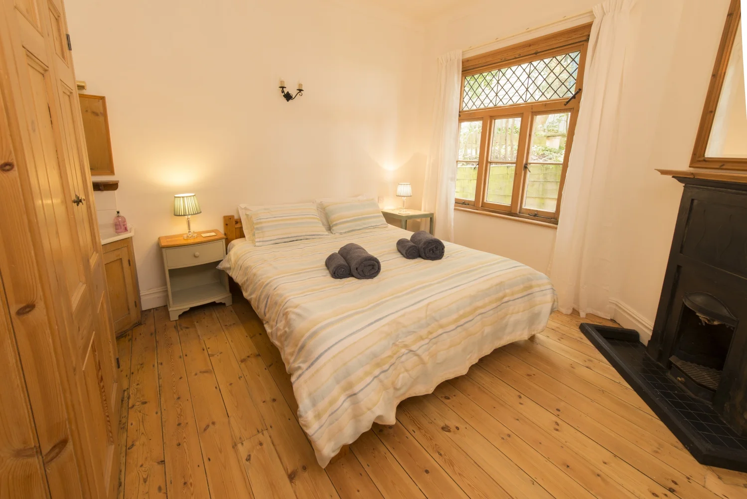 Downstairs double with garden view