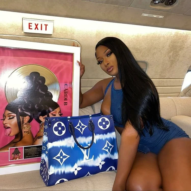 CARDI B X MEGAN THEE STALLION_WAP_GOLD SINGLE.jpg