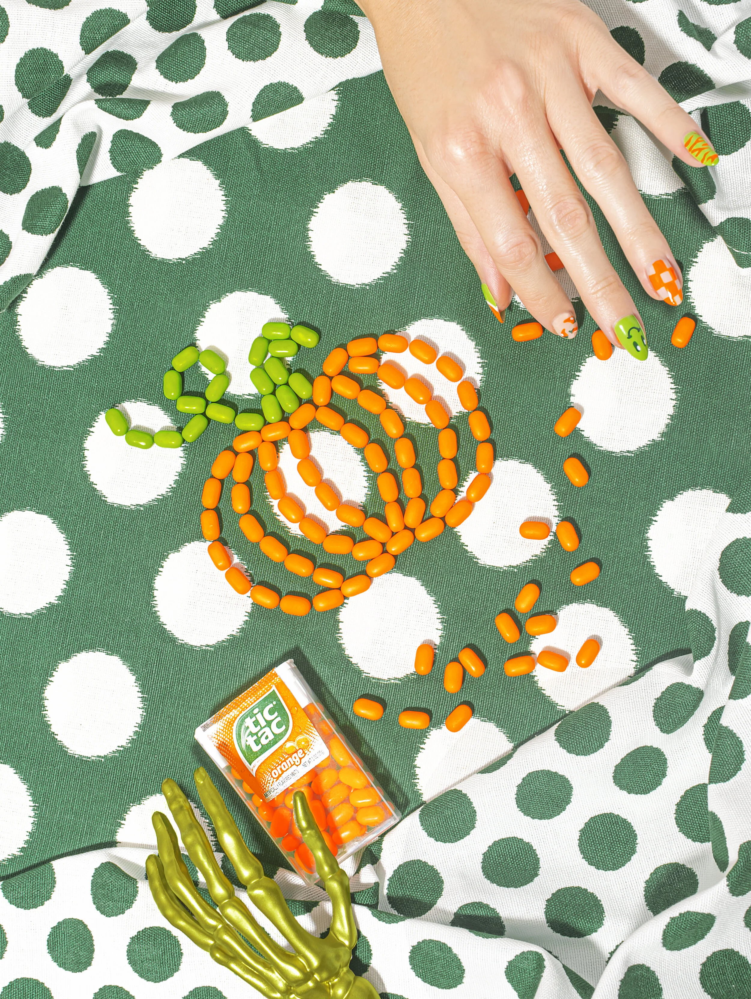 tic tac-halloween-pumpkin-03.jpg