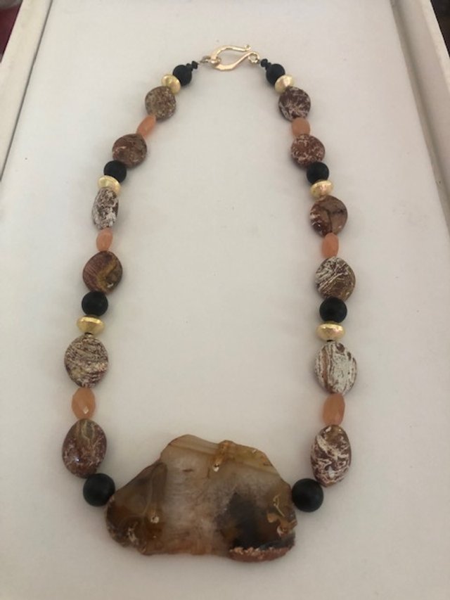 XL Brown & Peach Agate Slice with Horse Eye, Jet & Gold-plated Saucer Beads