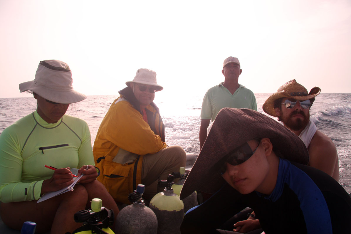 The Team heading back from a survey in Monte Cristi Bay