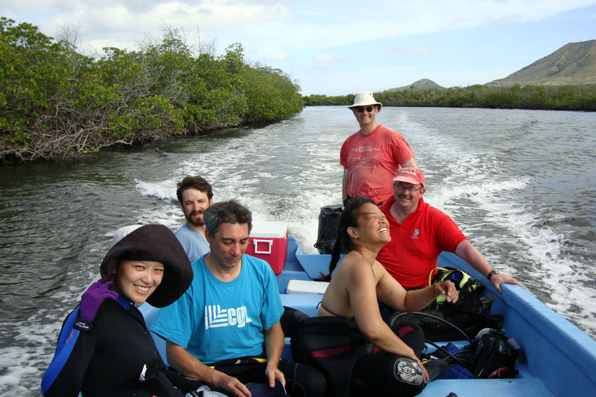  The Team heads to The Tile Wreck through the mangroves 