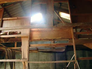 The "wet" lab area.