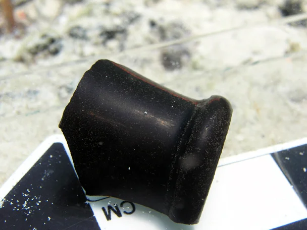 The glaze still good, with little signs of sand abrasion