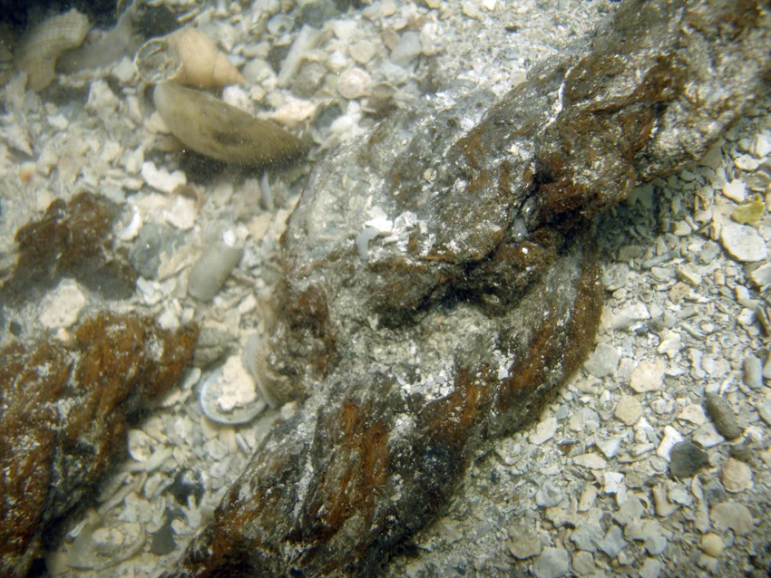 Close up of the knot