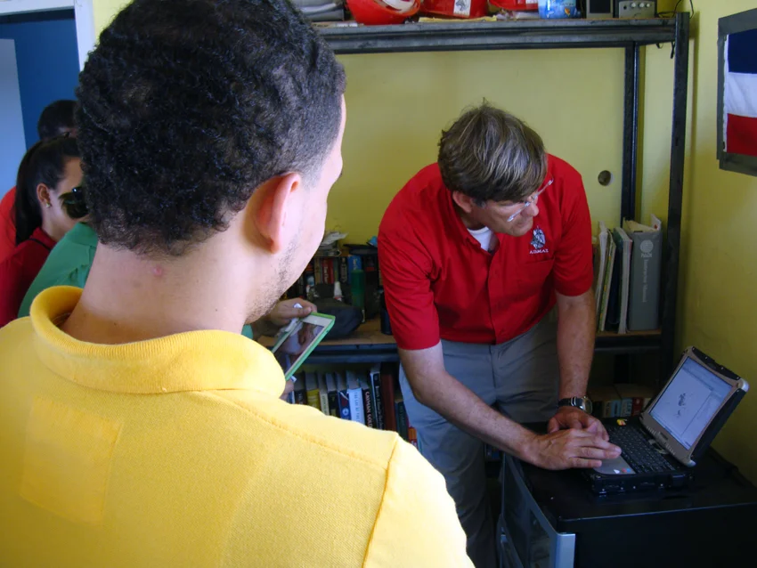 Dr Spooner demonstrating the Site Recorder program which was used to map The Tile Wreck Shipscape