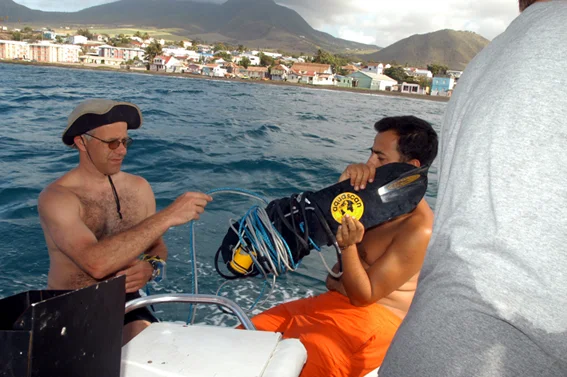 Andy & Roberto deploy the Aquascan underwater towed video unit