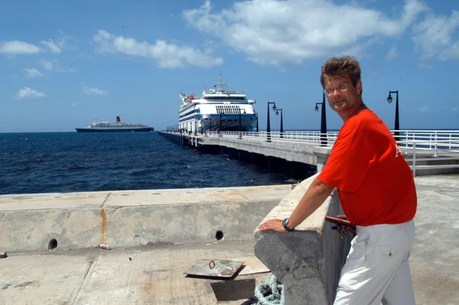 The QE2 visits Basseterre. This time Simon is not lecturing