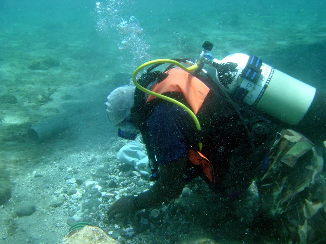 Brian checking the dredge tail