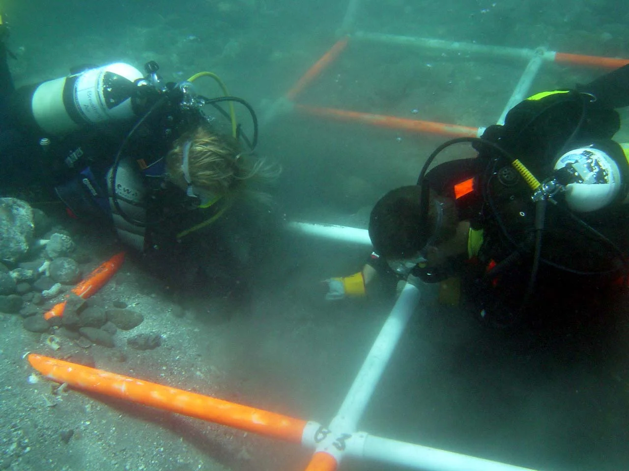 Florence and Simon working on dredge head