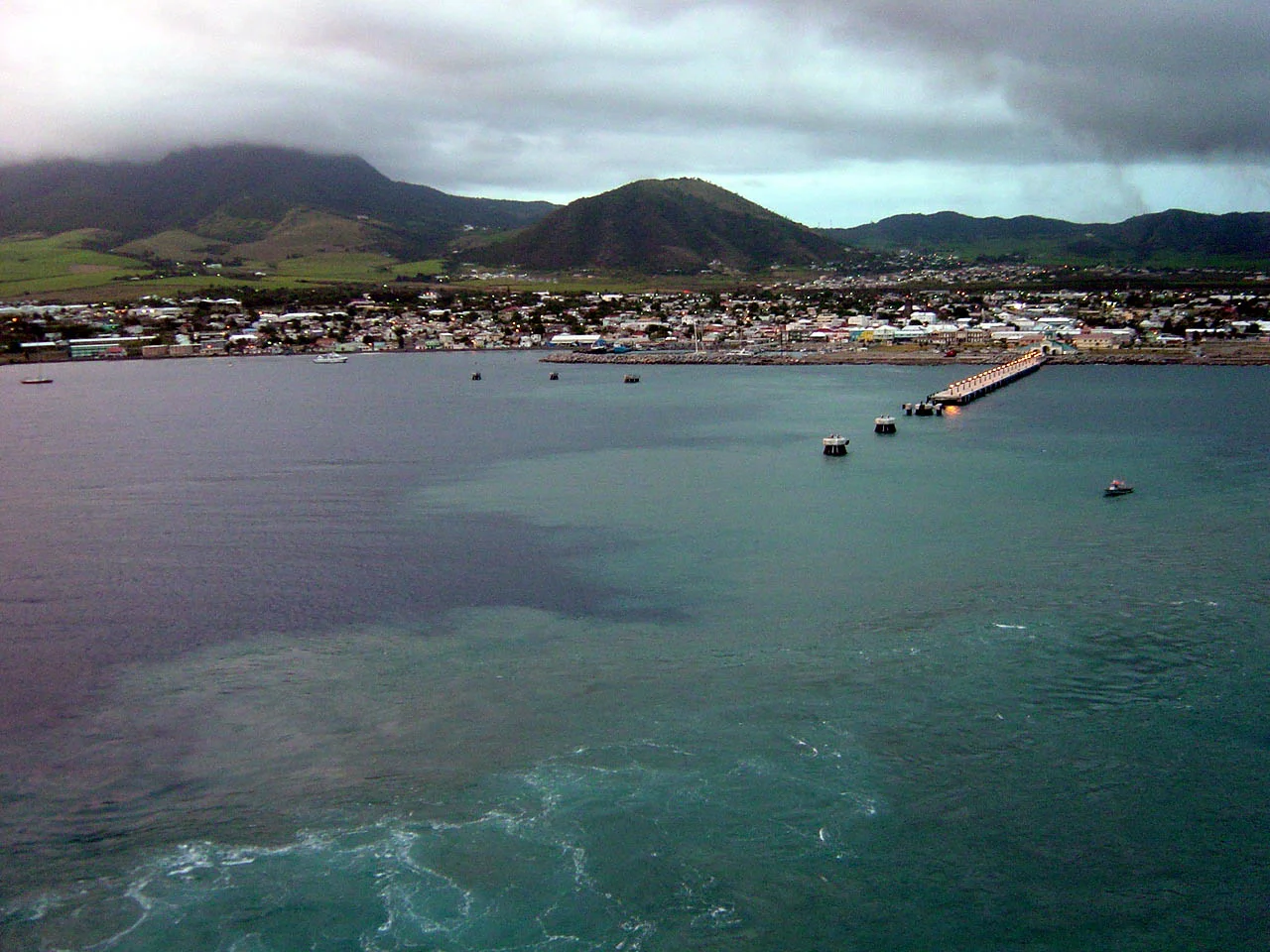 Arriving at St Kitts. Here you can see that the seabed is being disturbed by the thrusters. With over 200 historic shipwrecks in the harbour which have not been surveyed, we wonder what damage is being done