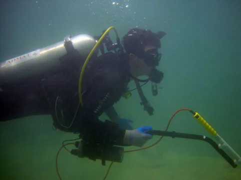 Trenton using the DX200 gradiometer seaward of the port side