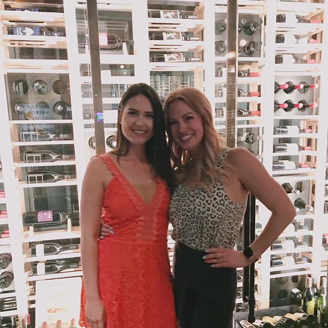 Reunited and it feels so good...what a fun night full of laughter and love with and old friend &bull;
&bull;
&bull;
#keelystyle #denver #denverco #denverfashion #5280 #denverblogger #discoverunder100k #ootdgals #fashiondaily