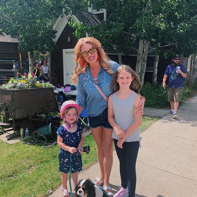 What an amazing 4th of July with my tribe! How did you spend yours?
&bull;
&bull;
&bull;
#keelystyle #denverblogger #discoverunder100k #denverstyle #liveoutdoors #5280lifestyle