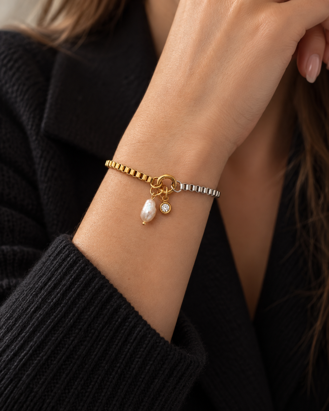 Bracelet Nyx avec breloque brillant doré et perle