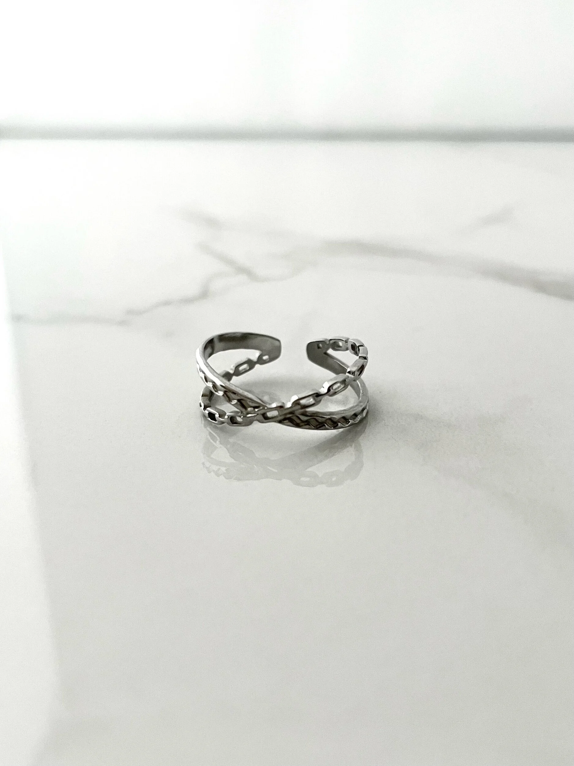 Bague Ajustable En Acier Inoxydable – Modèle Simple Et Intemporel – Neuf Sans Emballage