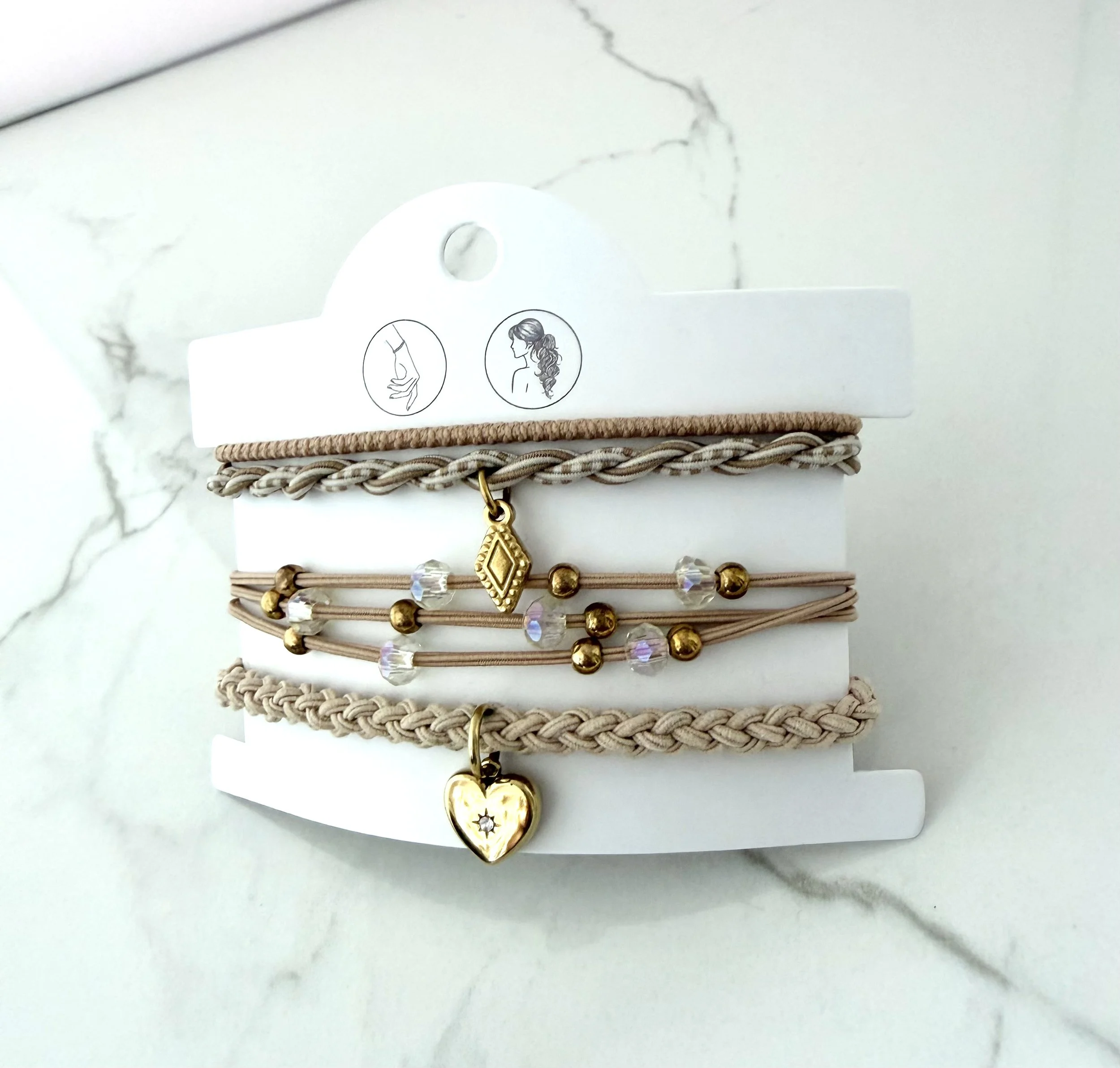 Lot de 3 élastiques à cheveux bijoux noir et beige avec breloques élégantes, pouvant aussi se porter en bracelets, style chic et tendance.-tokade