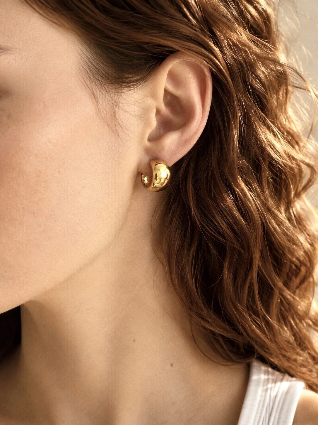 Boucles d’oreilles dorées bombées en acier inoxydable pour femme - Tokade