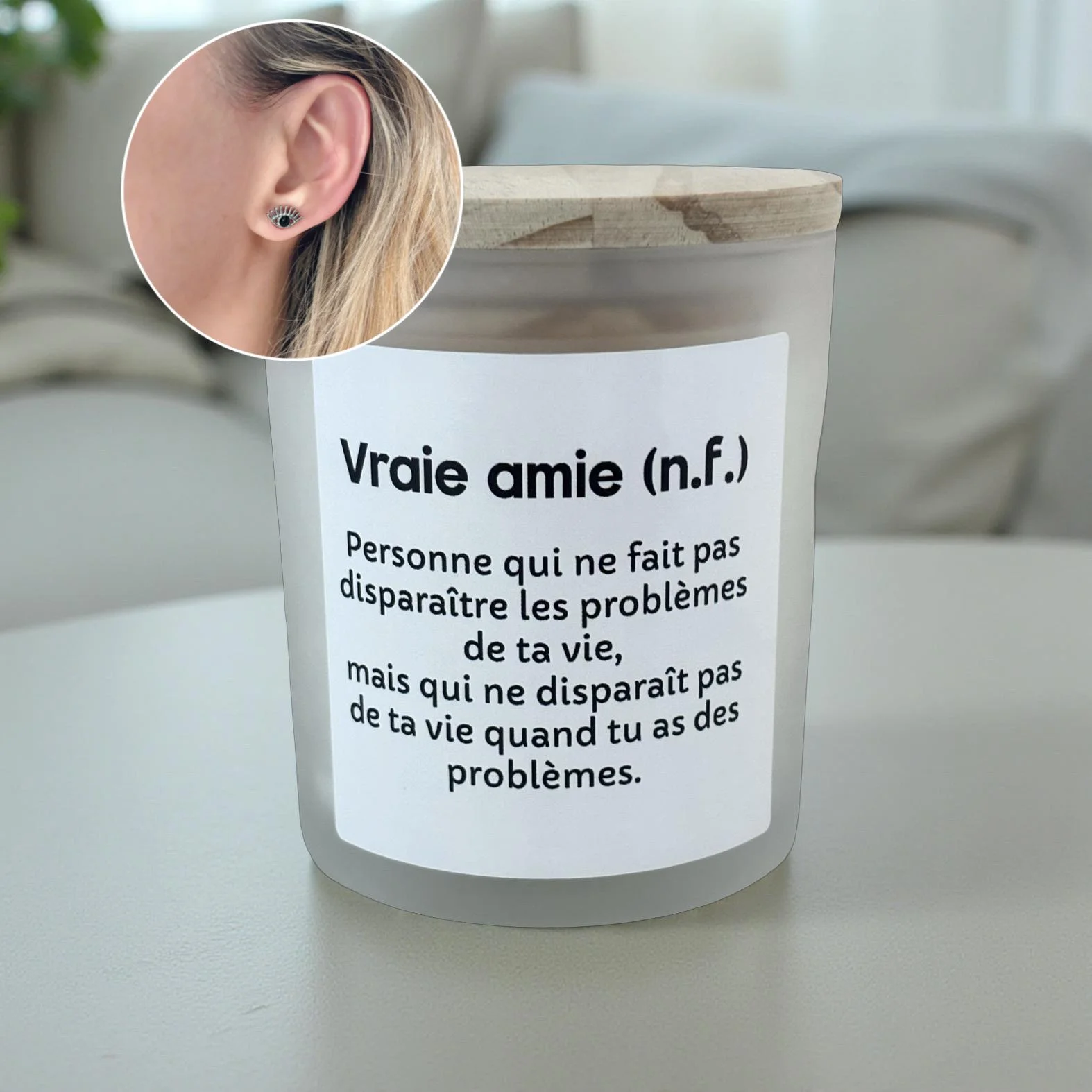 Chandelle « Vraie amie » – vue de face avec le message imprimé sur l’étiquette