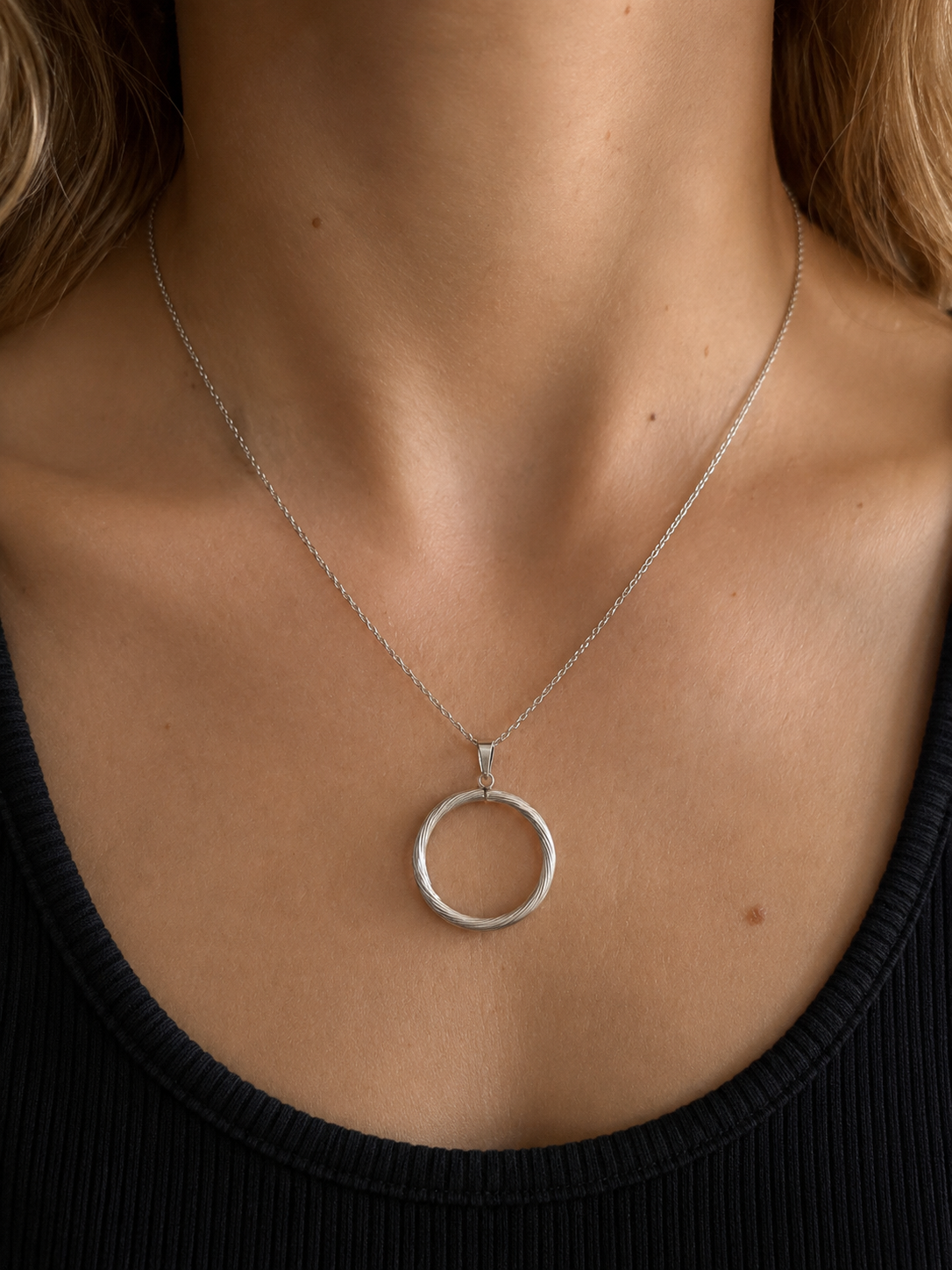 Collier Julia