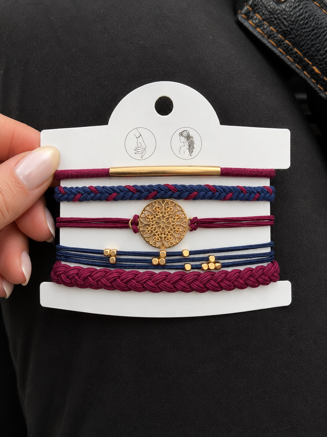 Lot de 5 élastiques à cheveux et bracelets 2-en-1 bourgogne et bleu marine avec médaillon doré ajouré et détails métalliques - Tokade