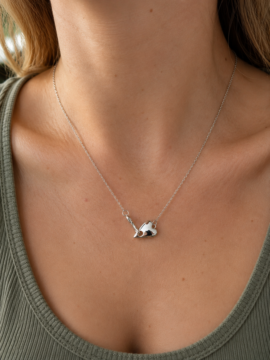 Collier Acora