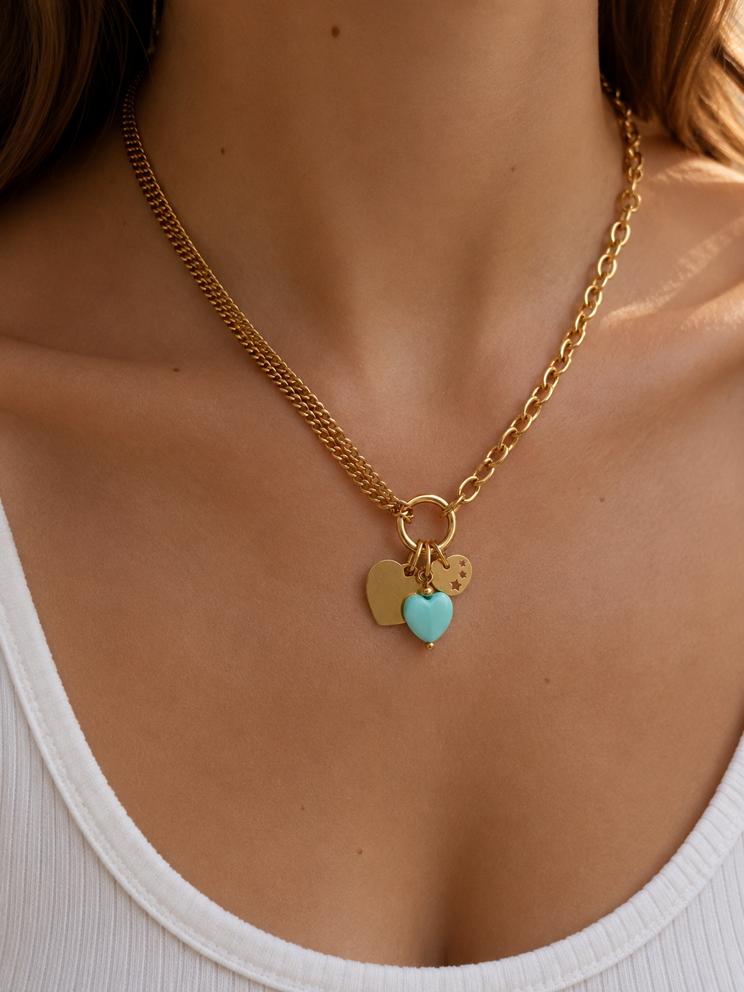 Collier doré asymétrique en acier inoxydable avec pendentifs cœur et pierre semi précieuse turquoise - Tokade