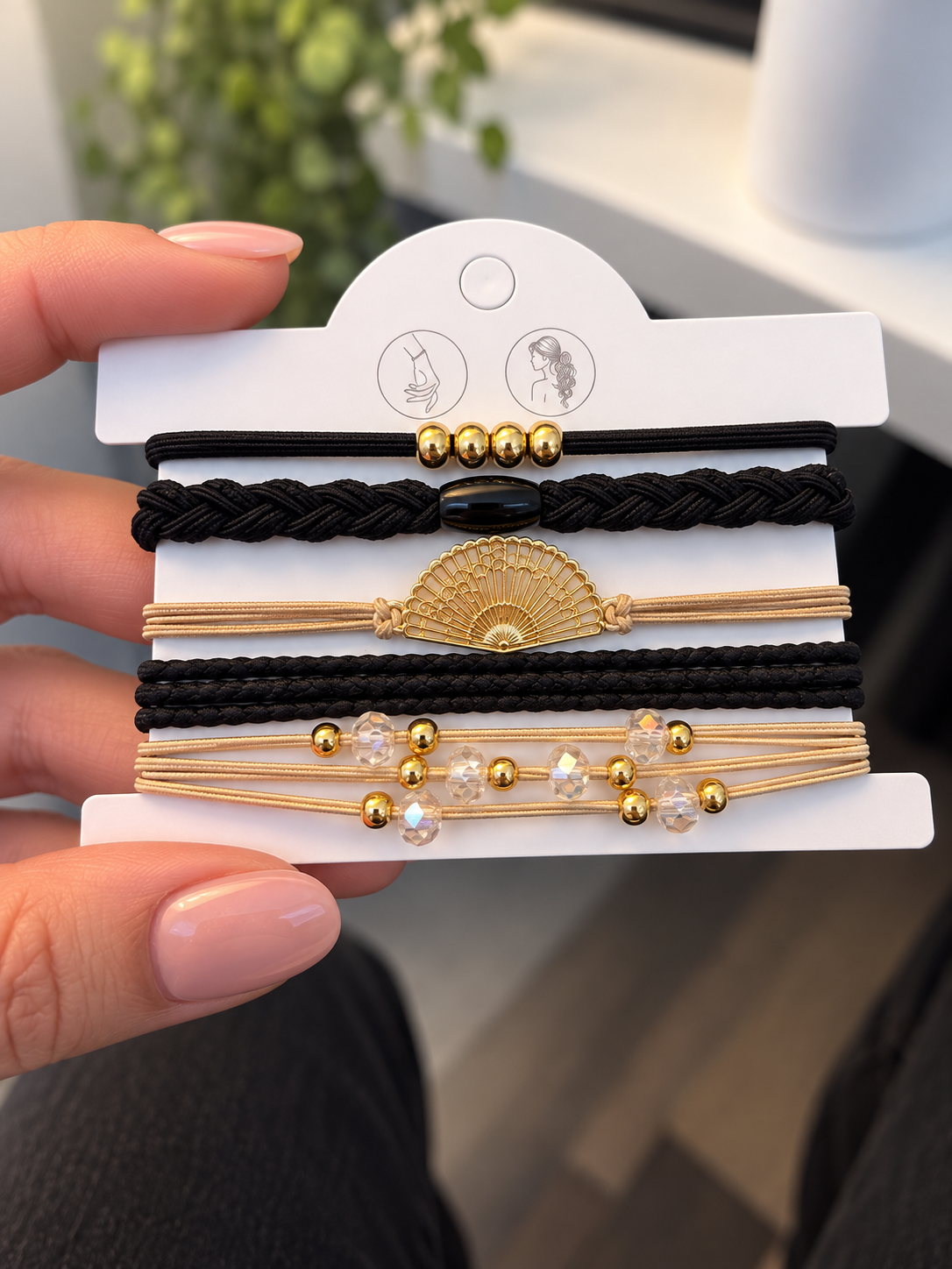 Ensemble de 5 élastiques à cheveux bracelets noir et beige avec billes dorées, éventail doré, tressage noir et perles transparentes à facettes