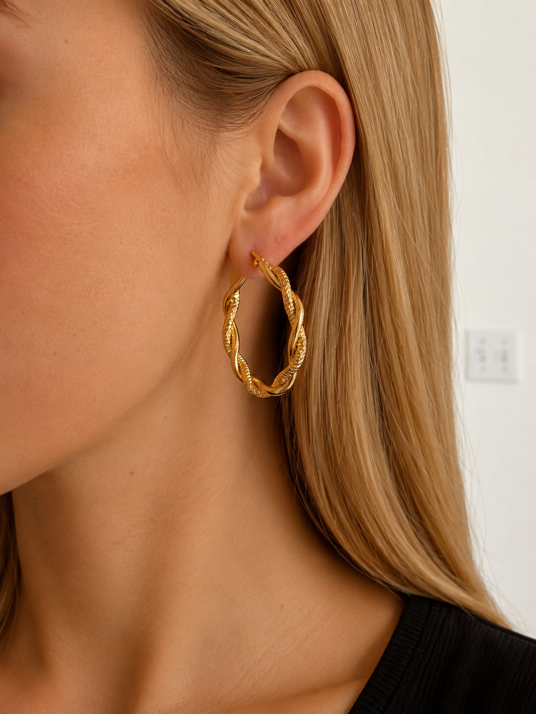 Boucles d’oreilles Kina torsadées en acier inoxydable doré - Tokade