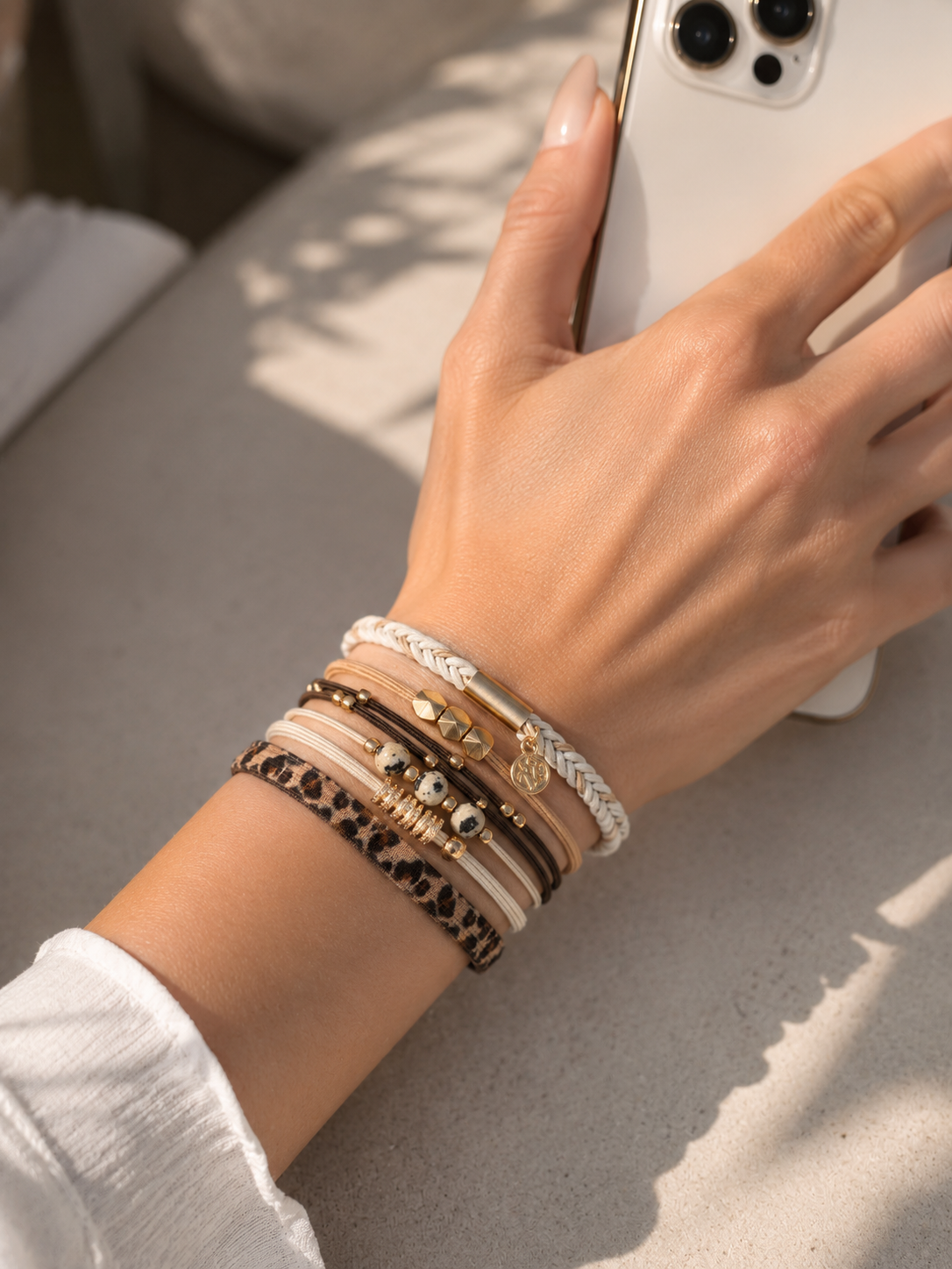 Lot de 5 élastiques à cheveux / Bracelets – Beige, brun et motif léopard