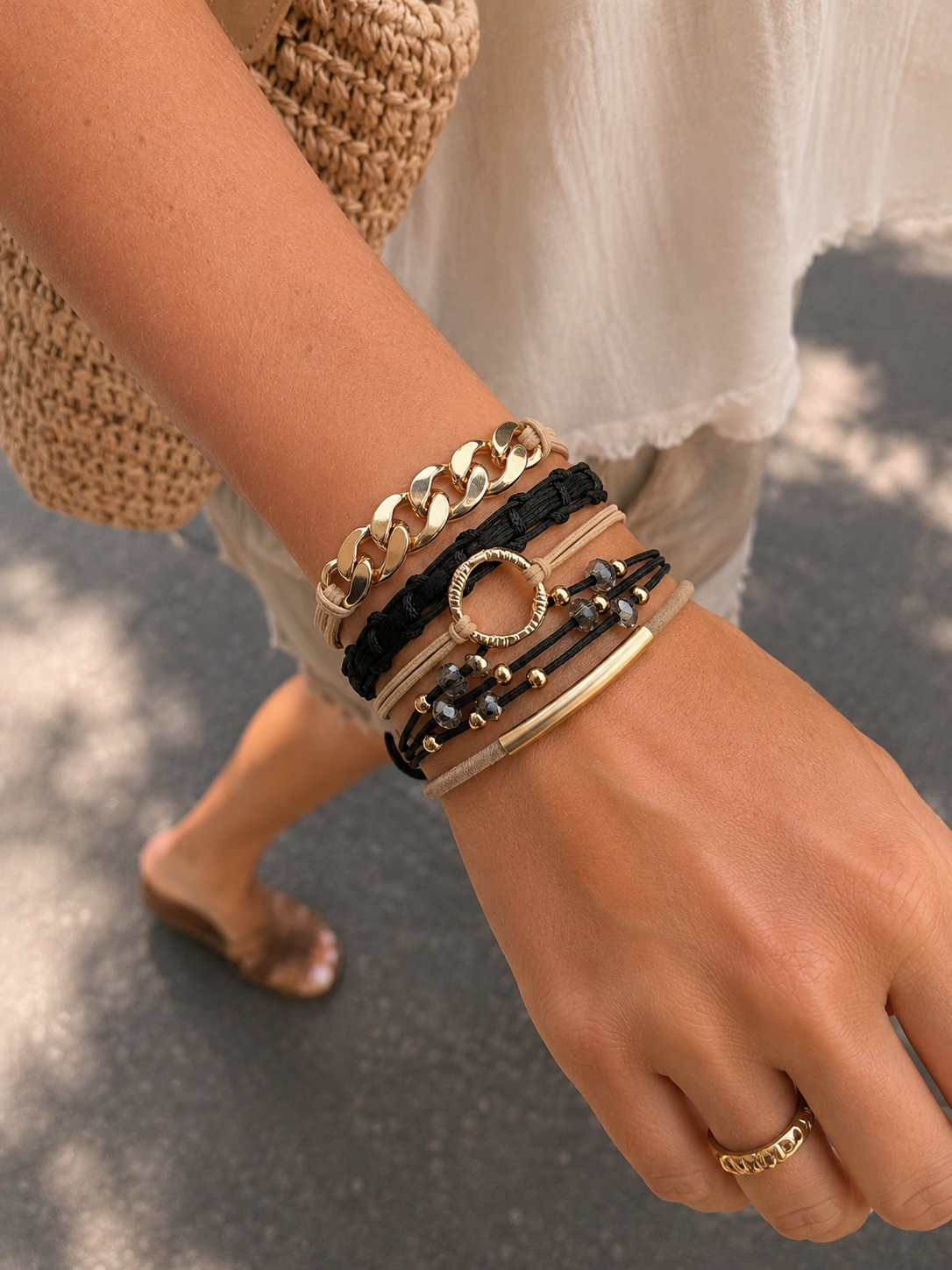 Lot de 5 élastiques à cheveux / Bracelets – Noir, beige et doré