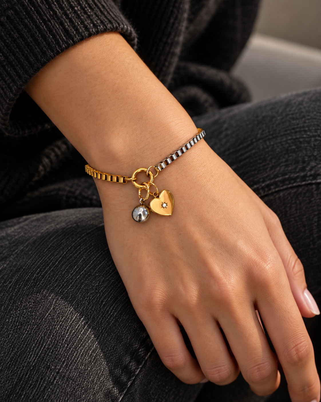 Bracelet Nyx avec breloques bille et coeur