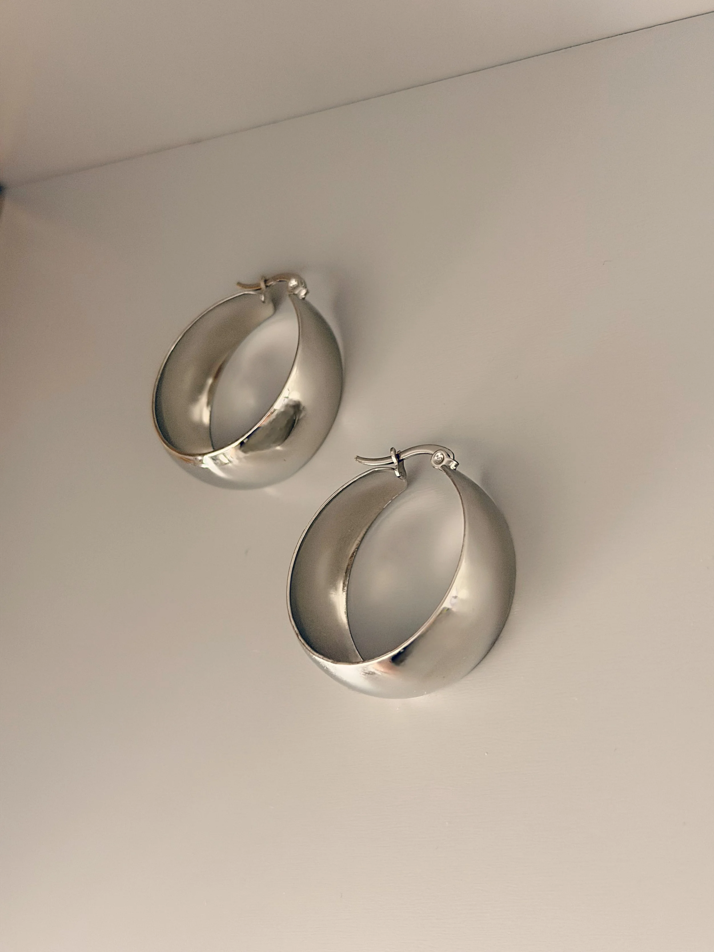 Boucles Vega – Anneaux épais en acier inoxydable | Tokade