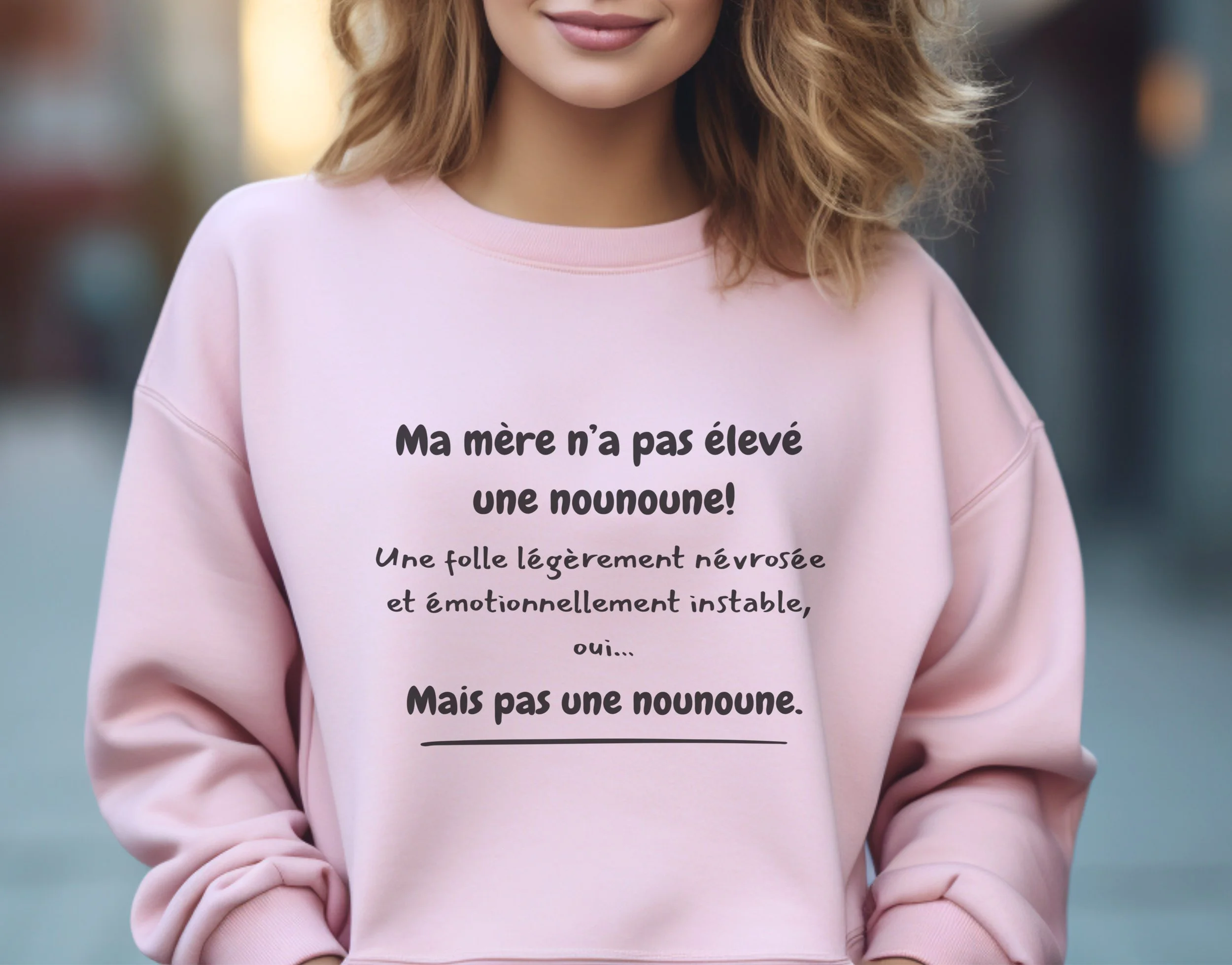 Coton ouaté rose pâle avec texte humoristique « Ma mère n’a pas élevé une nounoune » — chandail drôle pour femme, style Tokade