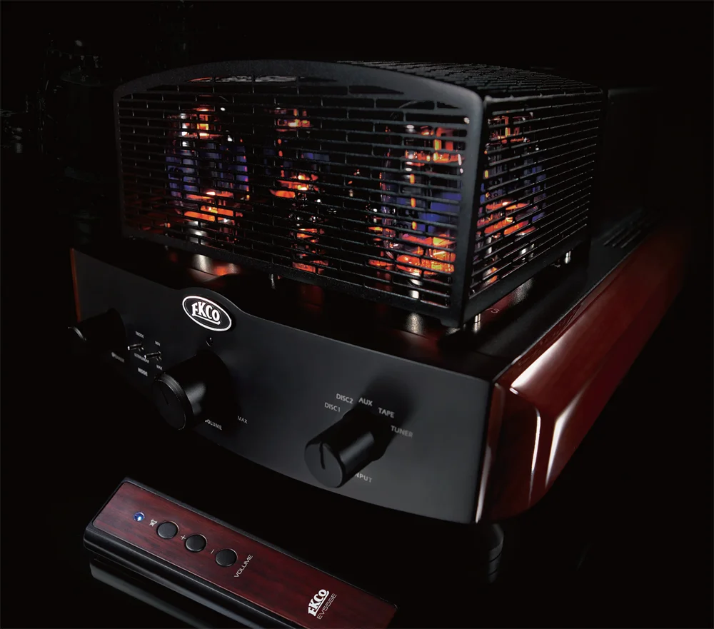 Part of EKCO's current product line-up, the EV55SE vaccum tube amplifier.
