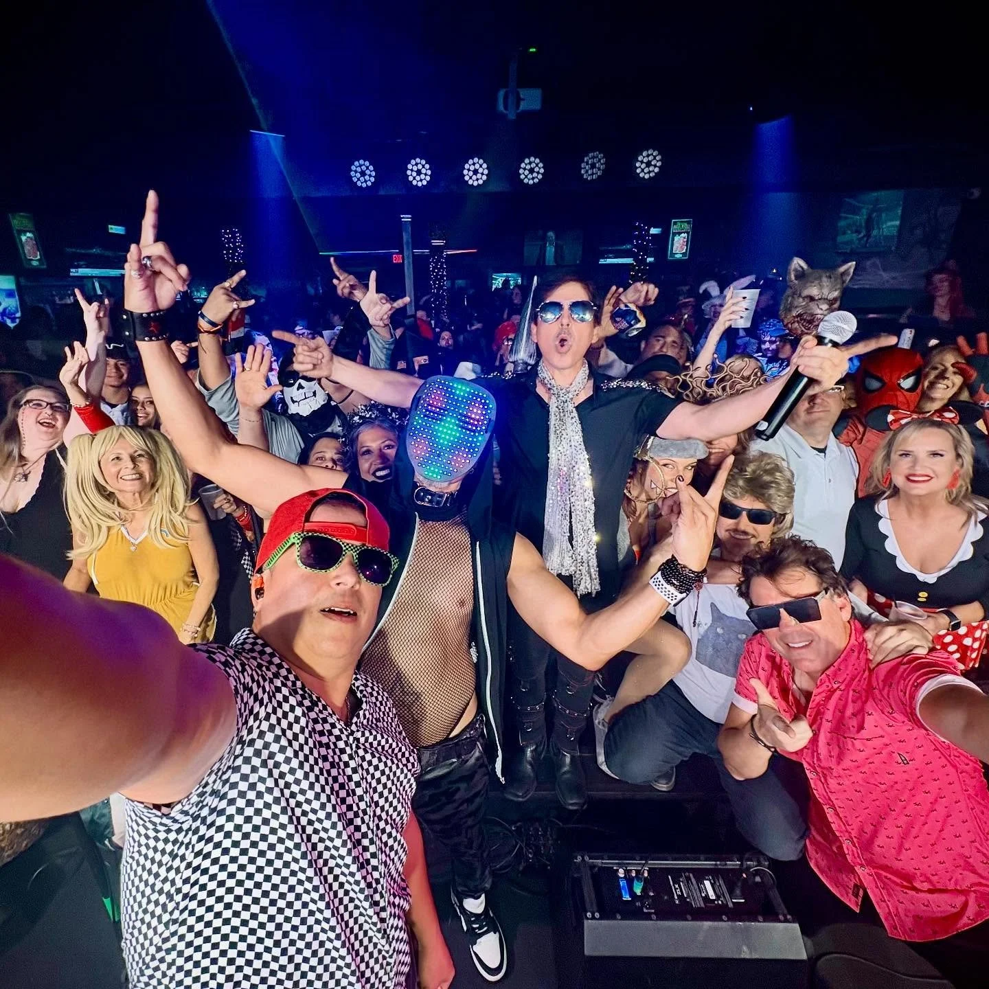 Epic night @roundrocktavern on Halloween night. Thanks for raising the bar higher than ever DLC maniacs.  More shows on deadloveclub.com just announced. Let&rsquo;s gooooo! 💃🏻 🕺🏽