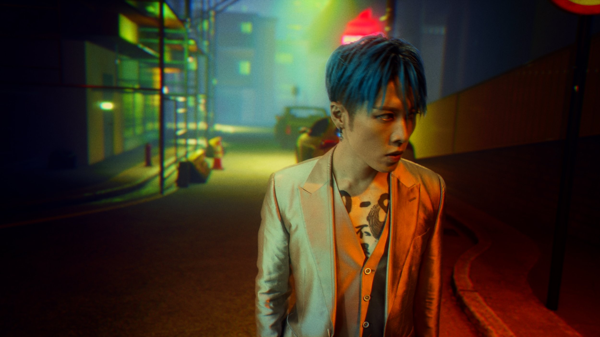 Sequence 01.00_01_37_10.Still104.jpg