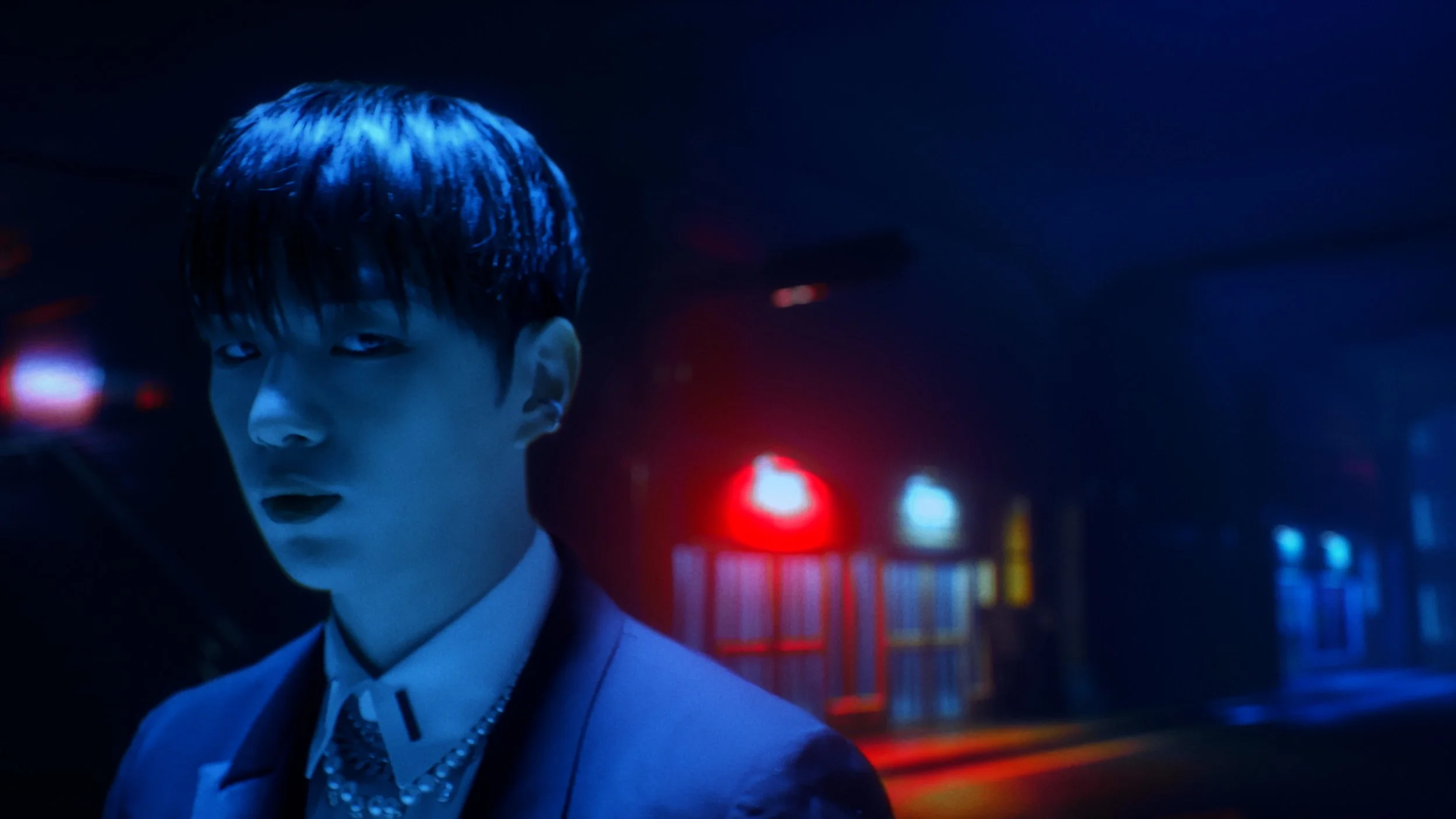 Sequence 01.00_01_38_13.Still106.jpg