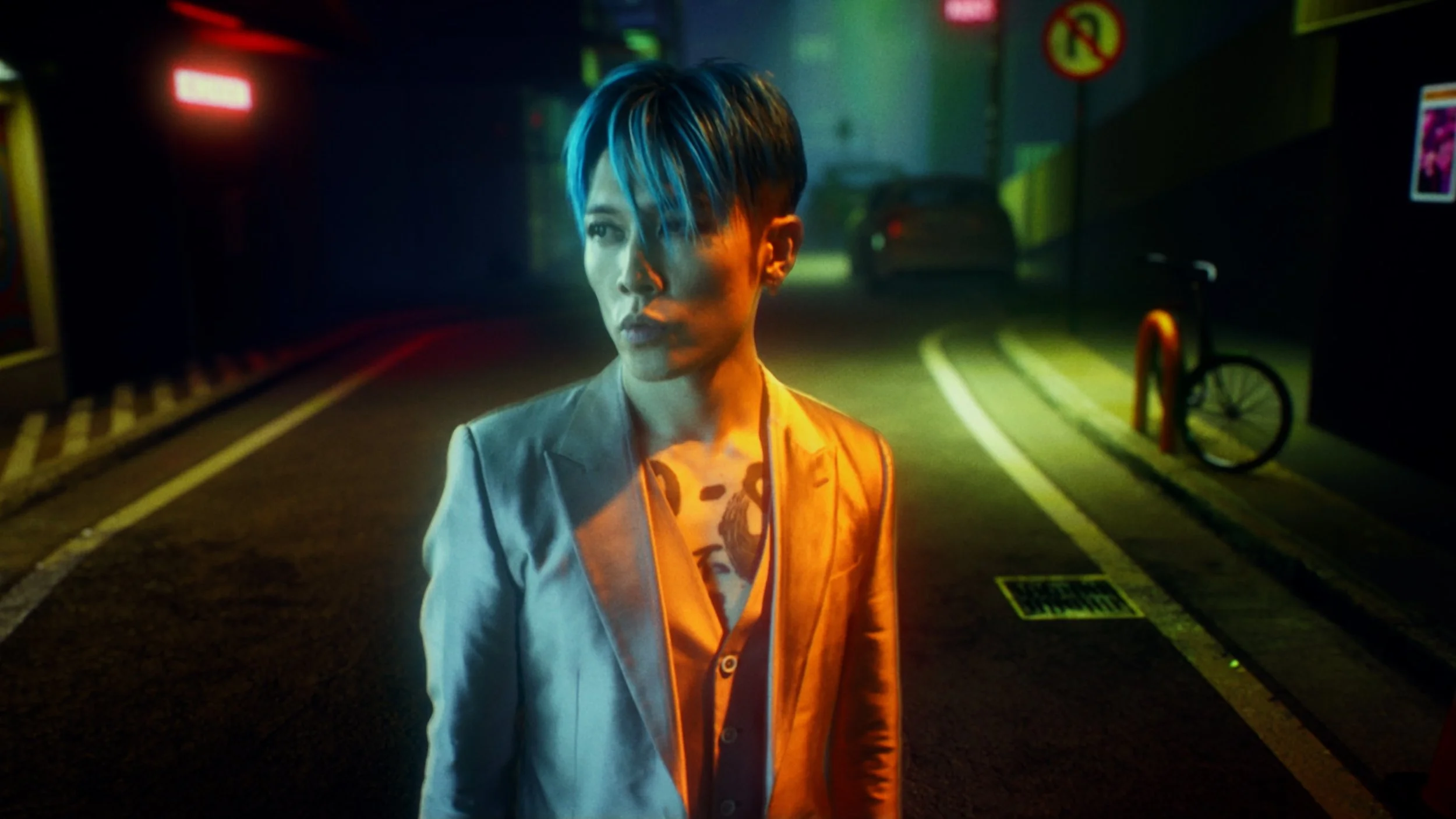 Sequence 01.00_01_42_18.Still112.jpg