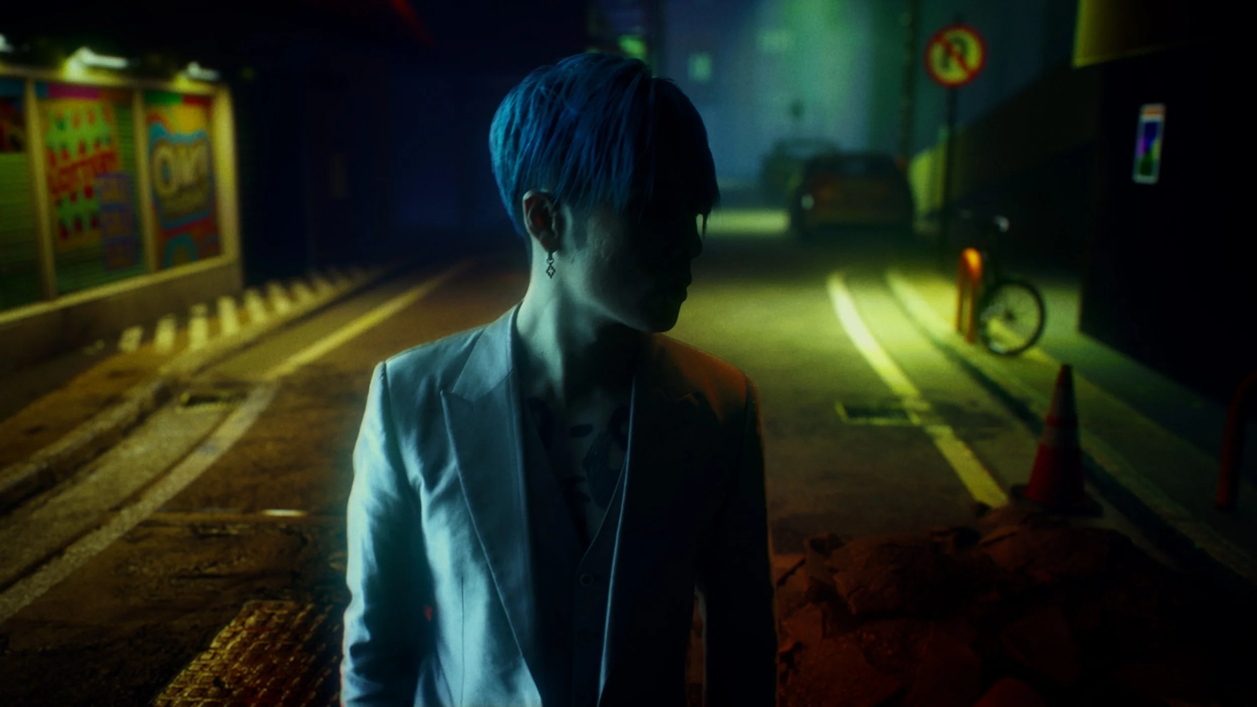 Sequence 01.00_01_45_14.Still116.jpg